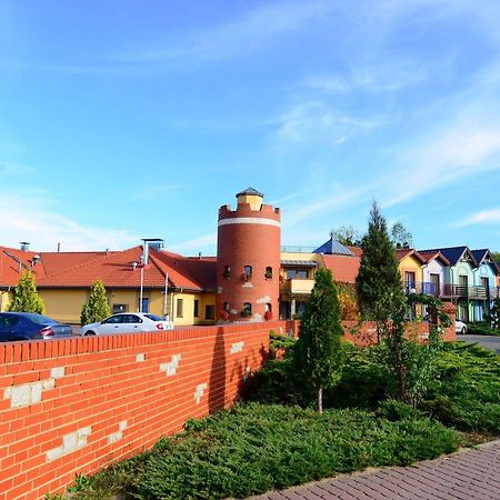Hotel Daglezja Nad Jeziorem Kornickim Kornik Esterno foto