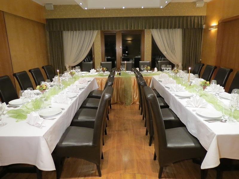 Hotel Daglezja Nad Jeziorem Kornickim Kornik Esterno foto