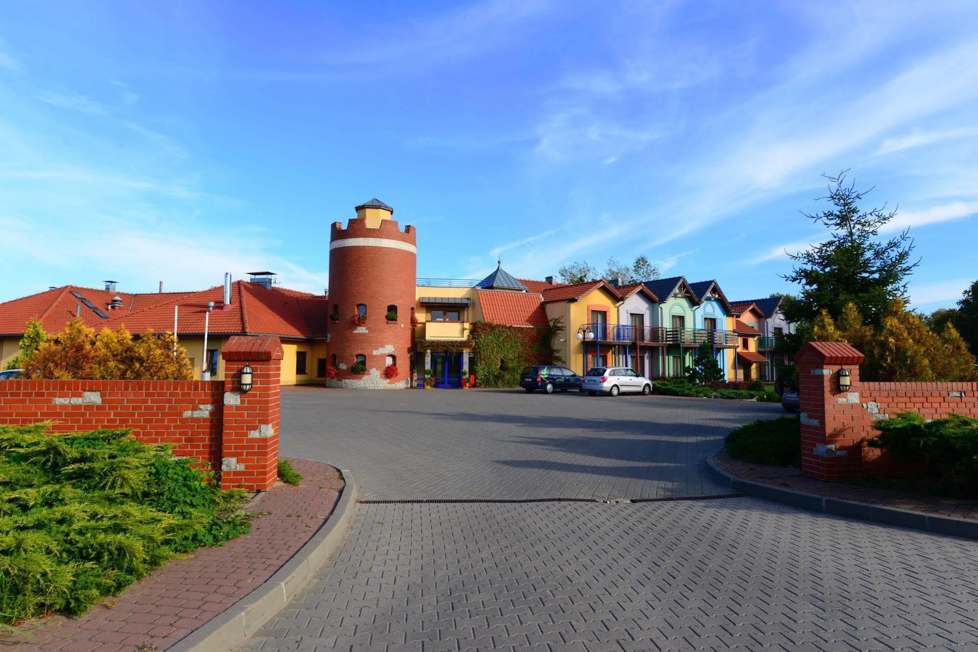 Hotel Daglezja Nad Jeziorem Kornickim Kornik Esterno foto