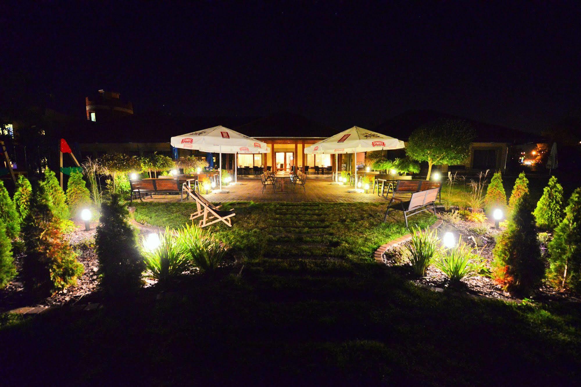 Hotel Daglezja Nad Jeziorem Kornickim Kornik Esterno foto