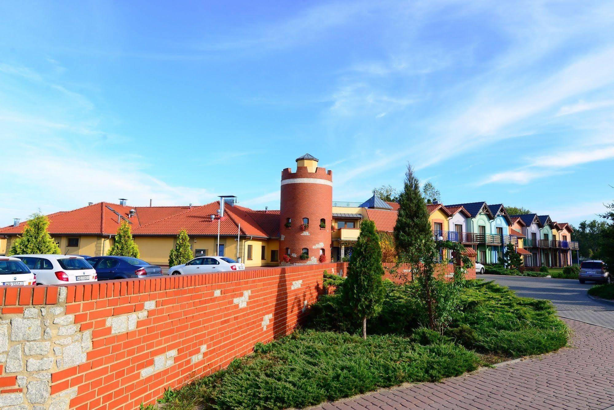 Hotel Daglezja Nad Jeziorem Kornickim Kornik Esterno foto